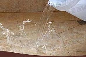 伍家岗漏水维修 免砸砖防水材料该如何施工